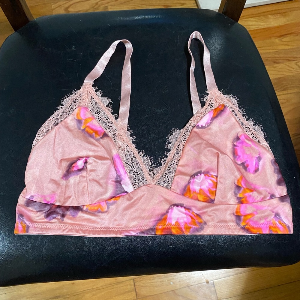 COPY - Auden pink bralette